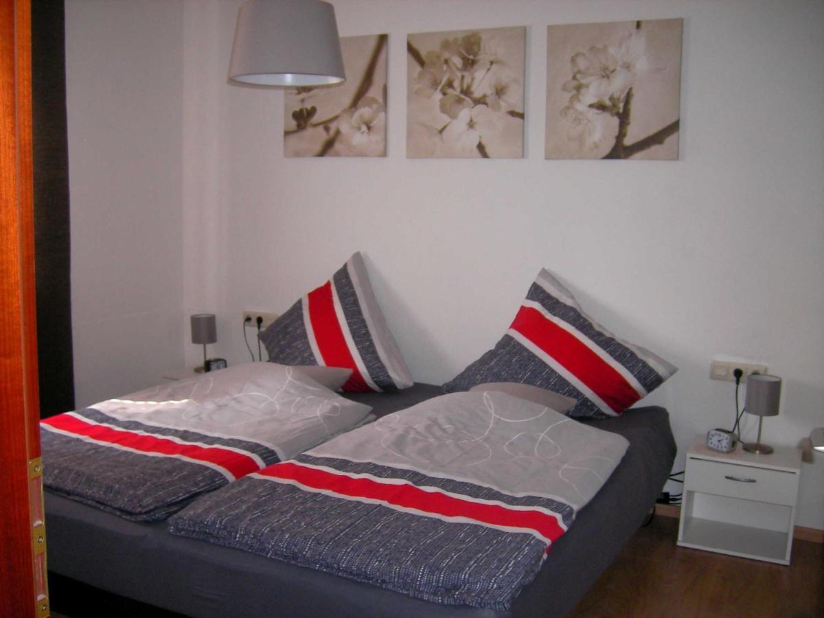 Ferienwohnung Haus Ellbogen Momlingen Exterior foto