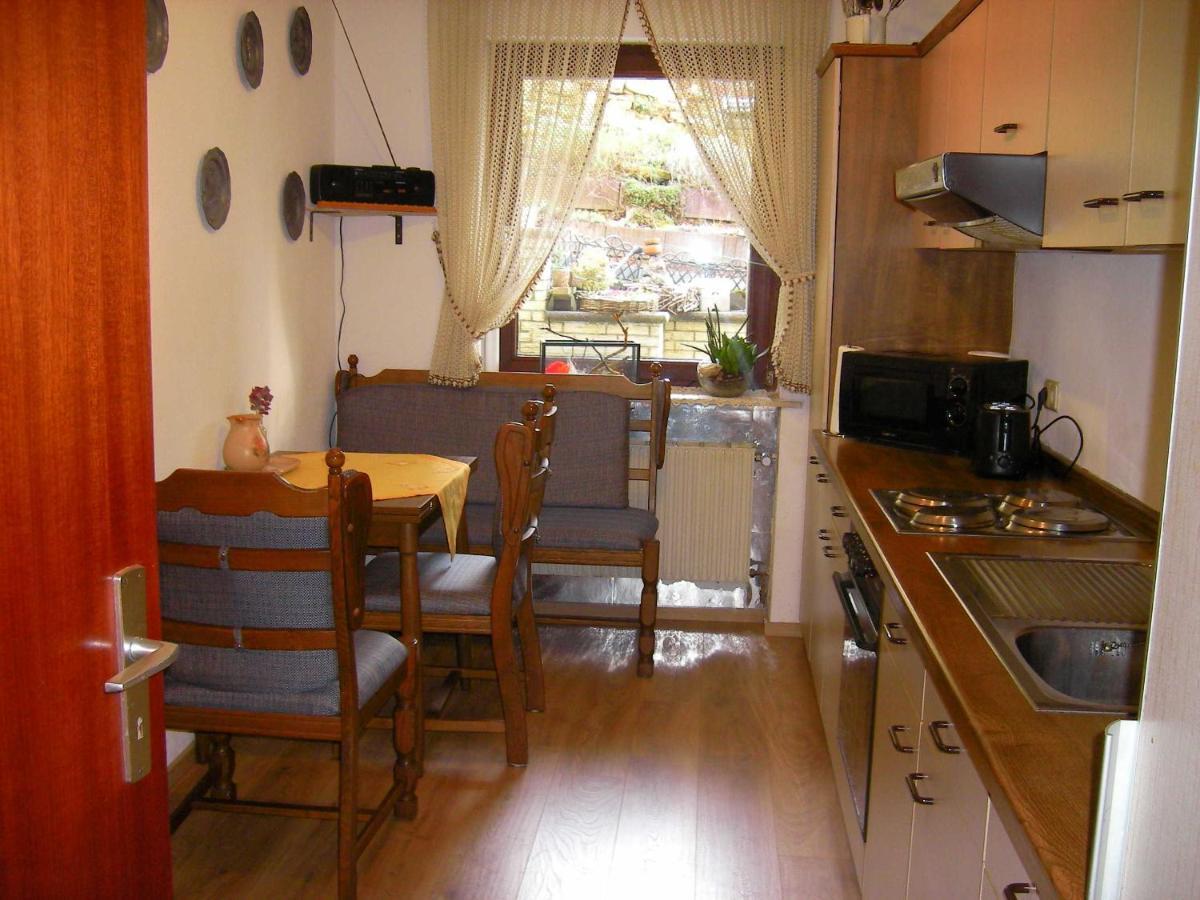 Ferienwohnung Haus Ellbogen Momlingen Exterior foto